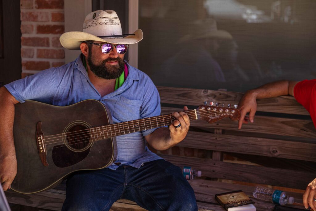 What Defines An Independent Country Artist In Today’s Music Industry