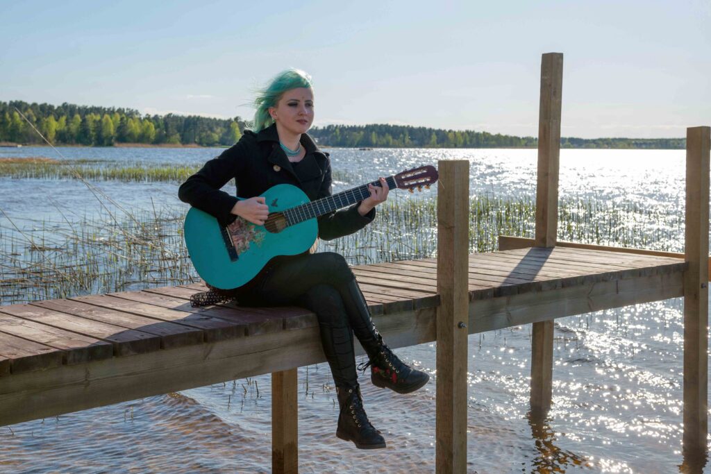 What Makes Peaceful Blue Waters Stand Out As An Emotional Country Song
